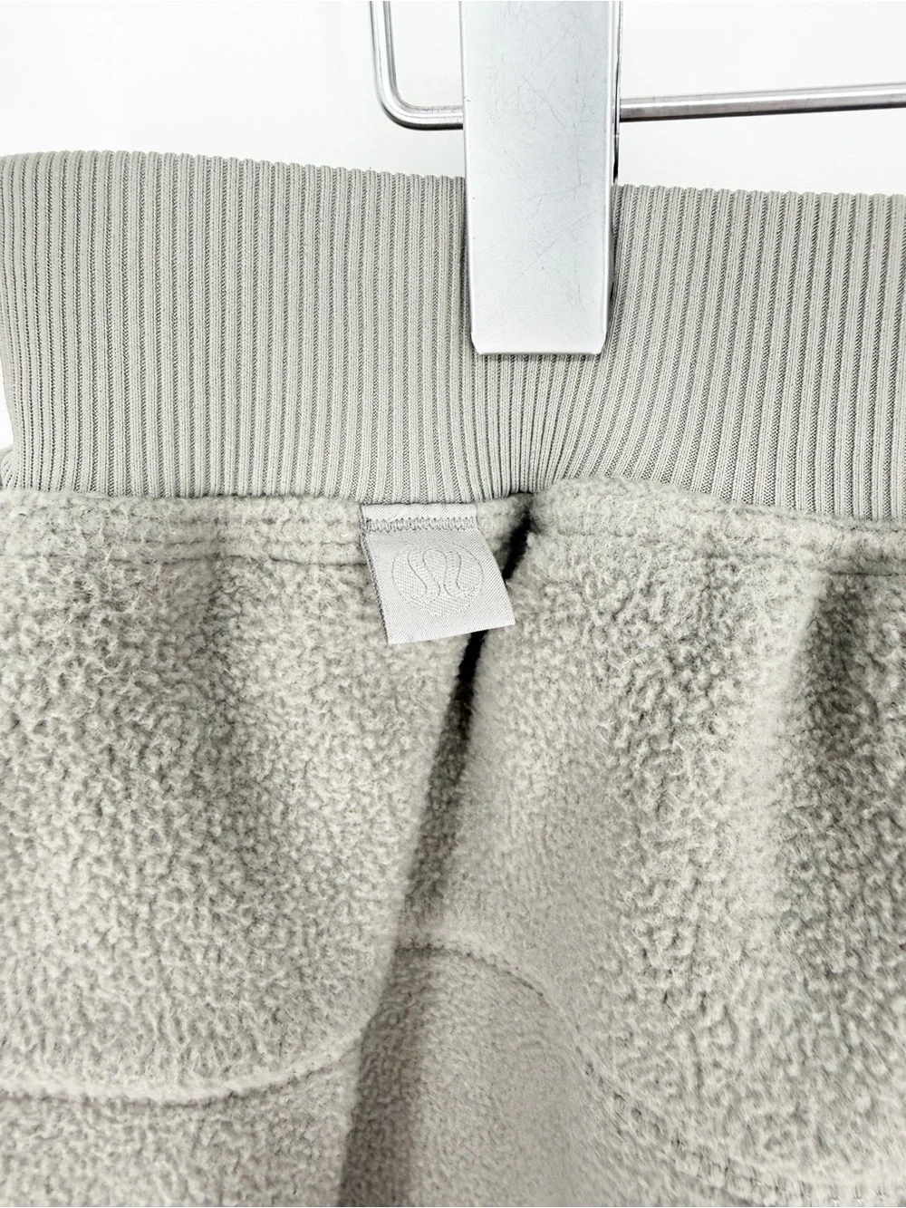 Lululemon Polar Fleece Joggers Men's L Gull Grey Loungewear